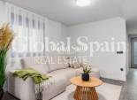 Resale - HOUSE -
TORRE DE LA HORADADA - Torre de La Horadada - Town