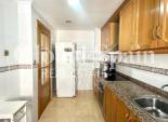 Wederverkoop - APPARTEMENT -
TORREVIEJA - Torrevieja