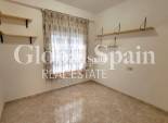 Resale - PENTHOUSE -
TORREVIEJA - Playa de los Locos