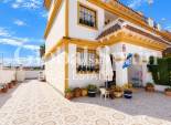 Venta - CASA -
TORREVIEJA - El limonar