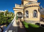 Revente - VILLA -
ORIHUELA COSTA - VILLAMARTÍN