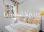 Wederverkoop - HUIS -
Villamartin - Costa Blanca