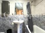 Wederverkoop - APPARTEMENT -
TORREVIEJA - Torrevieja