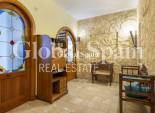 Odsprzedaż - WILLA  -
TORREVIEJA - 