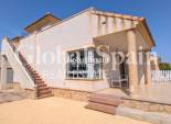 Wederverkoop - VILLA -
LO CRISPÍN - Inland