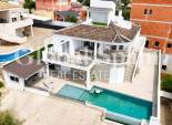 Resale - VILLA -
CIUDAD QUESADA