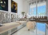 Wederverkoop - VILLA -
CIUDAD QUESADA