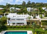Neubau - VILLA -
CASARES - Pedregales