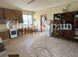Resale - HOUSE -
ASPE - Inland