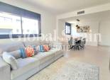 Wiederverkauf - WOHNUNG -
ORIHUELA COSTA - VILLAMARTÍN