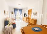 Wederverkoop - APPARTEMENT -
TORREVIEJA - Playa del cura