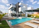 Wederverkoop - VILLA -
TORREVIEJA - Torreta Florida