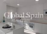 Wiederverkauf - WOHNUNG -
TORREVIEJA - Torreblanca