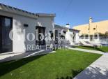 Venta - VILLA -
TORREVIEJA - Punta Prima