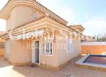 Wiederverkauf - VILLA -
TORREVIEJA - Costa Blanca