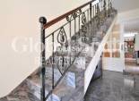 Resale - VILLA -
ORIHUELA COSTA - Villamartin