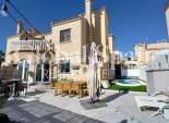 Wiederverkauf - VILLA -
ORIHUELA COSTA - Costa Blanca