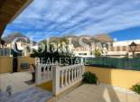 Resale - VILLA -
POLOP - Alberca