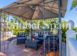 Wiederverkauf - VILLA -
ORIHUELA - Orihuela Costa