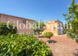 Wederverkoop - HUIS -
CATRAL - Catral