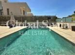 Wederverkoop - VILLA -
ORIHUELA COSTA - VILLAMARTÍN