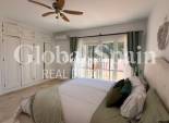Revente - VILLA -
ORIHUELA - Inland