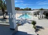 Resale - VILLA -
ORIHUELA - Inland