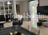 Wiederverkauf - VILLA -
TORREVIEJA - La Siesta