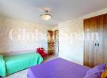Resale - VILLA -
ORIHUELA