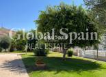 Resale - House -
TORREVIEJA - Center