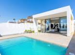 Wederverkoop - VILLA -
EL CHAPARRAL - Inland