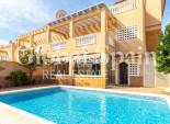 Wederverkoop - APPARTEMENT -
ORIHUELA COSTA - Punta Prima