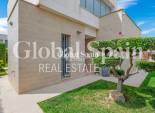 Resale - Villa -
ORIHUELA - Vistabella Golf