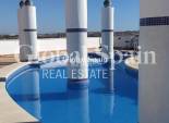Wederverkoop - APPARTEMENT -
TORREVIEJA - Torrevieja