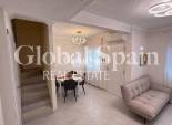 Wederverkoop - HUIS -
TORREVIEJA - Calas blanca