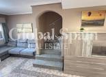 Wederverkoop - HUIS -
LA ZENIA - Costa Blanca