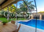 Wiederverkauf - VILLA -
TORREVIEJA - LOS BALCONES - LOS ALTOS