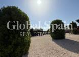 Resale - HOUSE -
LA MARINA - Elche / Elx