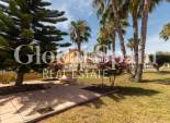 Resale - HOUSE -
ORIHUELA COSTA - La Regia
