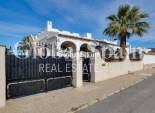 Revente - VILLA -
TORREVIEJA - La Siesta - El Salado - Torreta