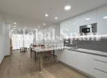 Revente - APPARTEMENT -
TORREVIEJA - Estacion de autobuses