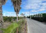 Resale - HOUSE -
JACARILLA - Inland