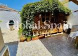 Revente - VILLA -
TORREVIEJA - La Siesta - El Salado - Torreta