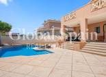 Wederverkoop - VILLA -
CIUDAD QUESADA