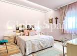 Odsprzedaż - WILLA  -
TORREVIEJA - 