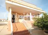 Resale - VILLA -
TORREVIEJA - Aguas Nuevas