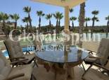 Odsprzedaż - WILLA  -
ORIHUELA COSTA - 