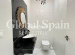 Wiederverkauf - VILLA -
TORREVIEJA - La Mata