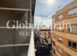 Resale - APARTMENT -
TORREVIEJA - Center