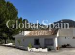 Wederverkoop - VILLA -
FINESTRAT - Costa Blanca